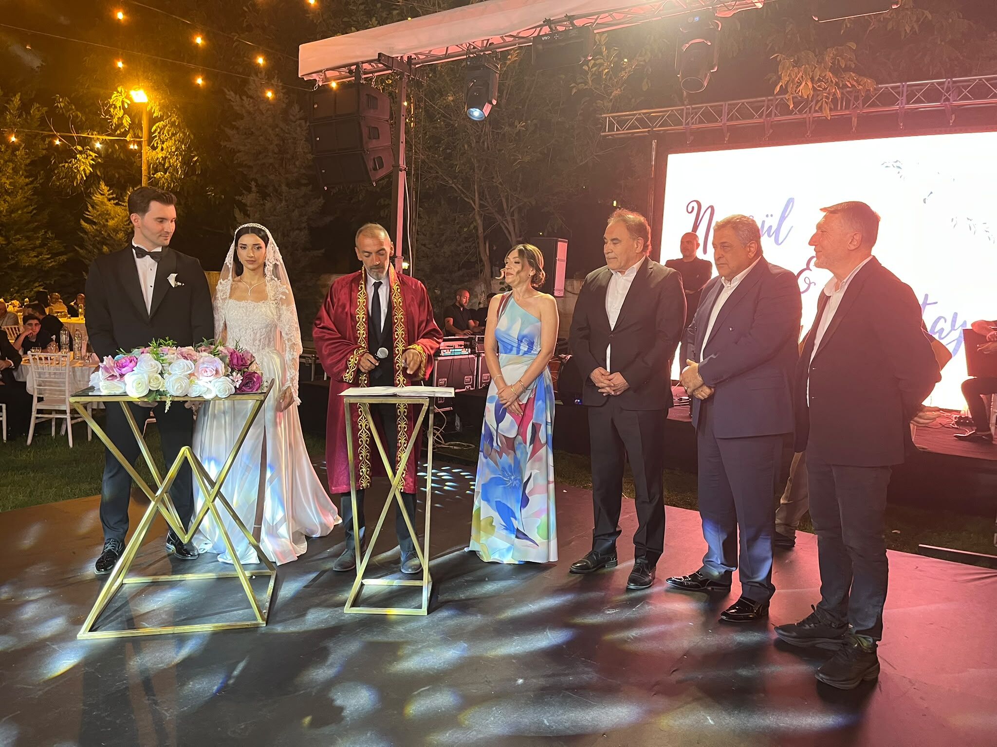 Kaynar ve Tanrıverdi Ailelerinin Mutlu Günü: Görkemli Düğün Göz Kamaştırdı